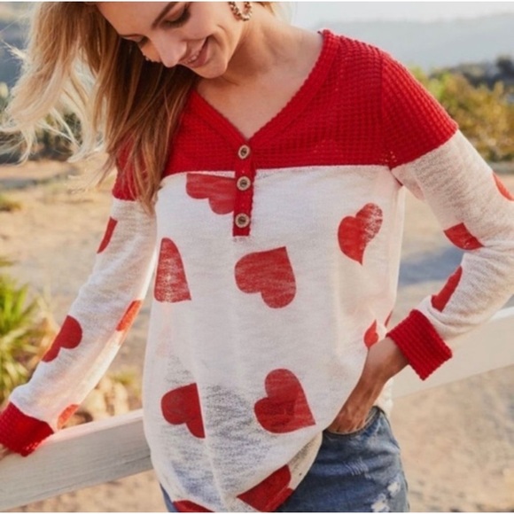 🇺🇸SALE🇺🇸 ❤️HEARTS Knitted Top❤️ - Picture 3 of 7